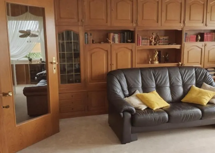 Grosszuegiges Einfamilienhaus Mit Viel Garten