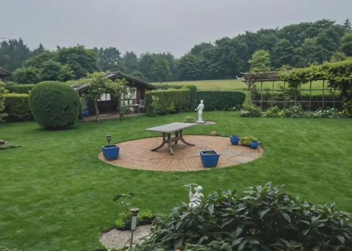 Appartement Grosszuegiges Einfamilienhaus Mit Viel Garten