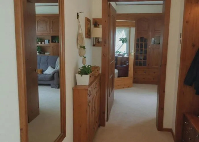 Grosszuegiges Einfamilienhaus Mit Viel Garten *