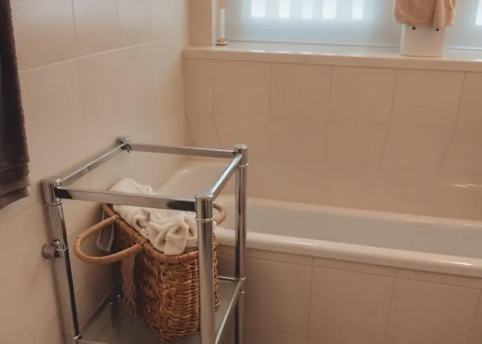 Appartement Grosszuegiges Einfamilienhaus Mit Viel Garten