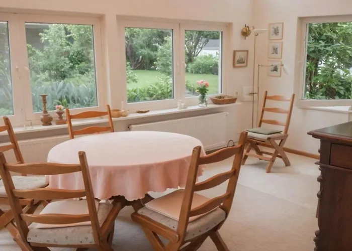 Appartement Grosszuegiges Einfamilienhaus Mit Viel Garten