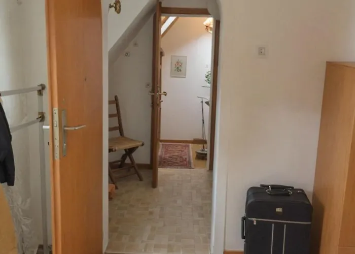 Grosszuegiges Einfamilienhaus Mit Viel Garten